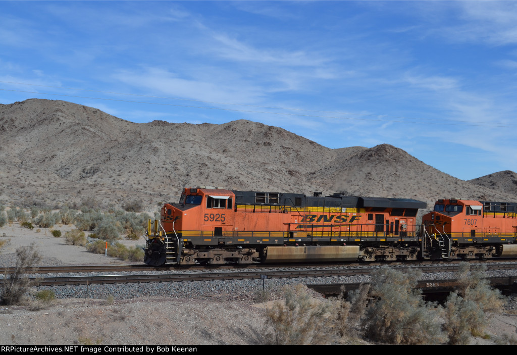 BNSF 5925